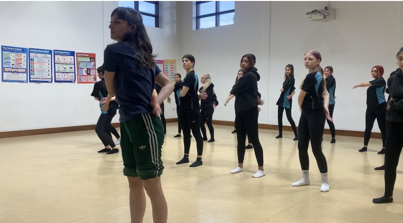 St Lawrence PE Dept tweet media