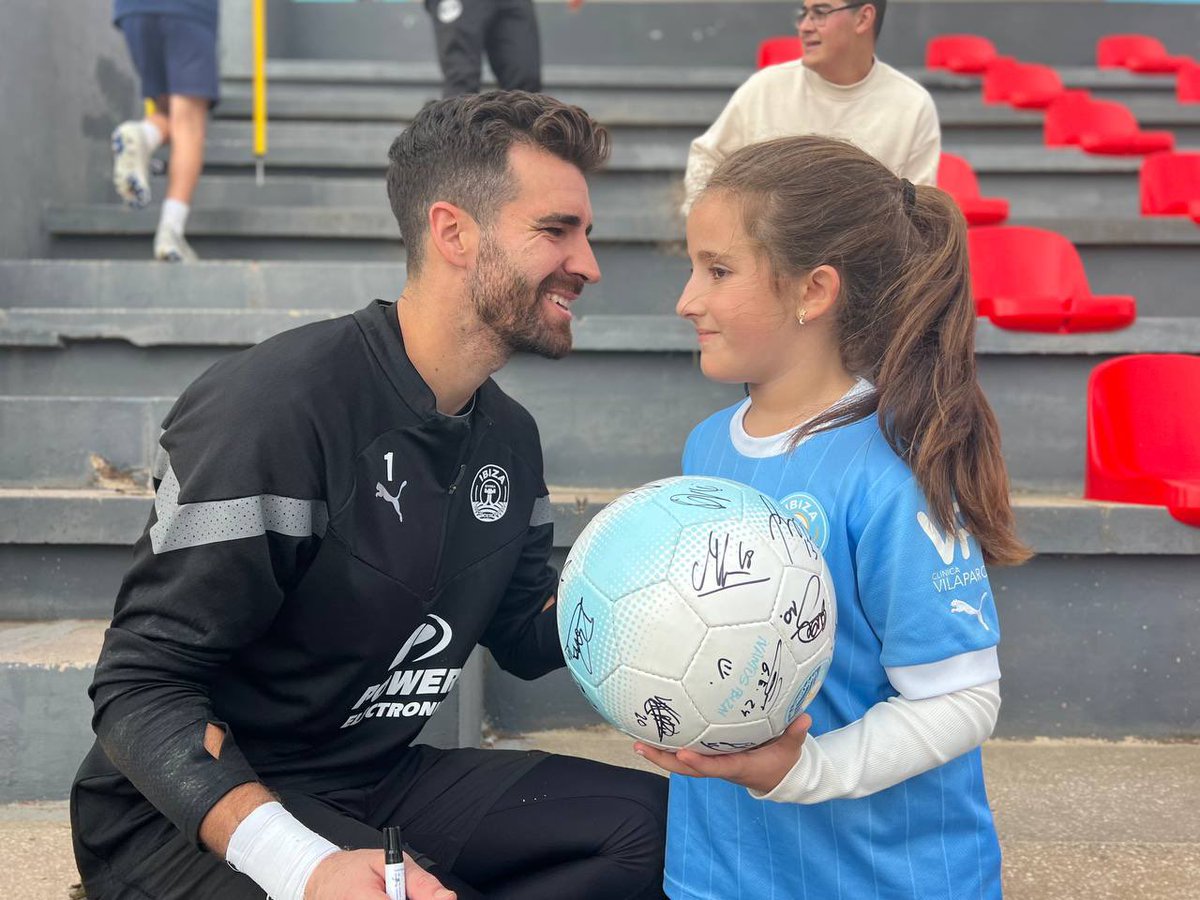 UD Ibiza 🩵 tweet media