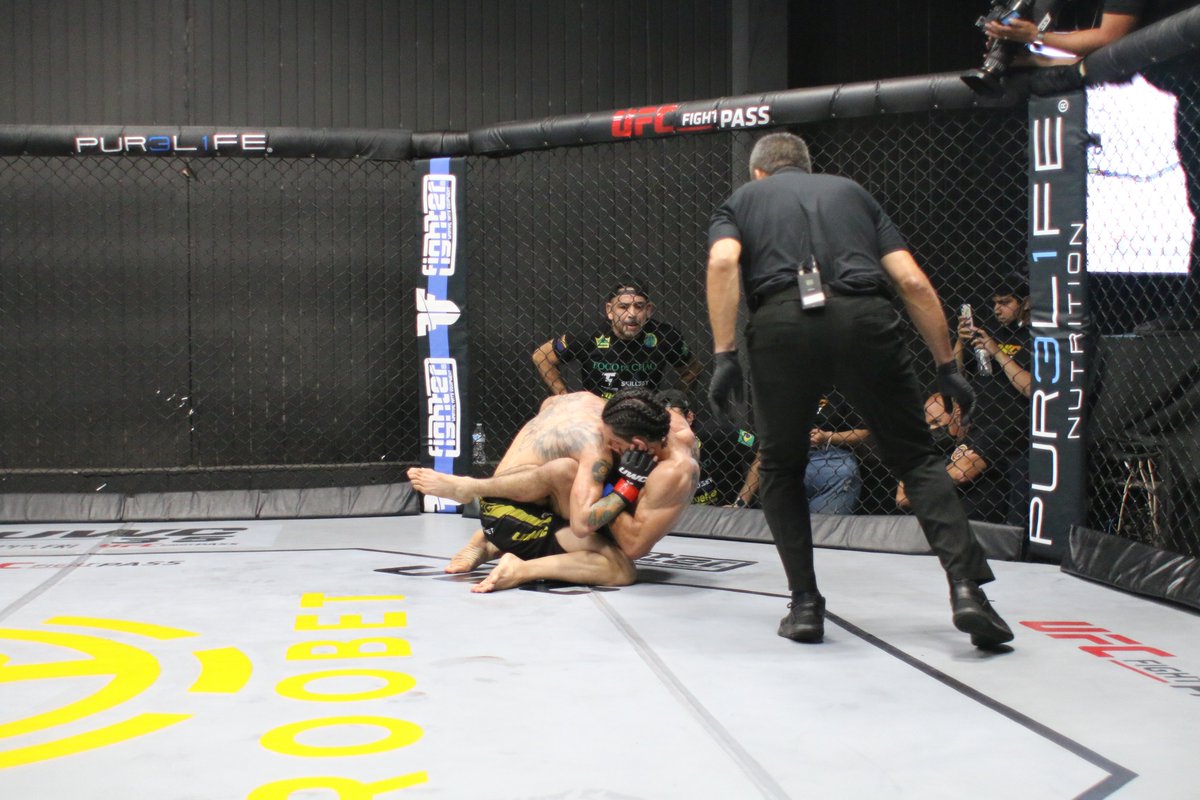 MasMMA_'s tweet photo. DEFENDERÁ “MASCARADO” EL CAMPEONATO MOSCA EN #UWC41

El Campeonato Mosca de UWC estará en juego el viernes 24 de febrero por medio de UFC Fightpass a partir de las 6PM/PT cuando el monarca Joao “Mascarado” Camilo regrese a la actividad en la función UWC 41. https://t.co/7W6Tm5bvsr