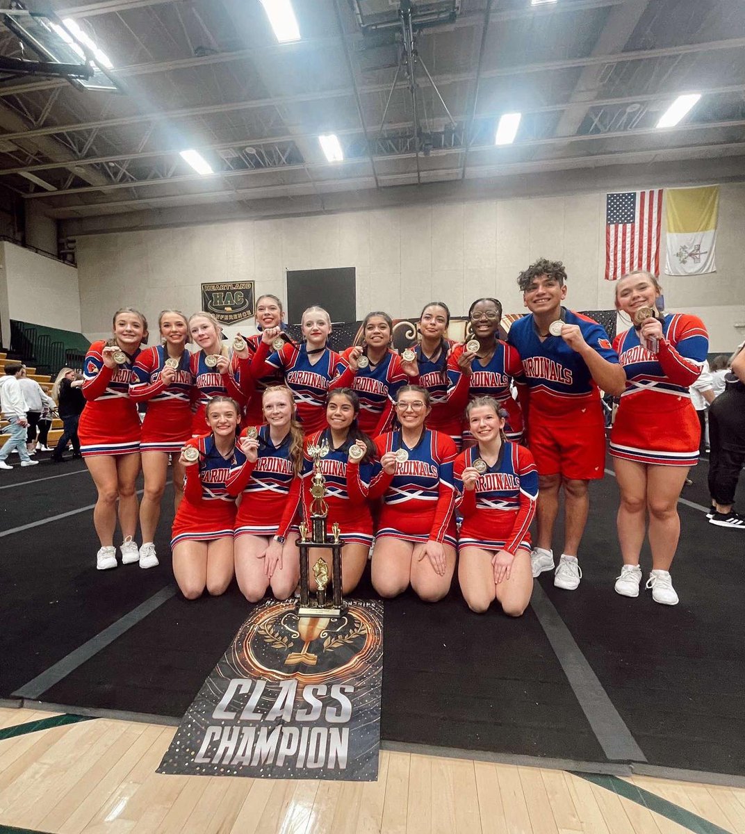 CreteCheer's tweet image. Heartland competition✅✅
-Class B Gameday Champions! 
-Class B Overall Champions! 
A good start to our competition season, time to get back to work before state! #riseup ❤️💙❤️💙