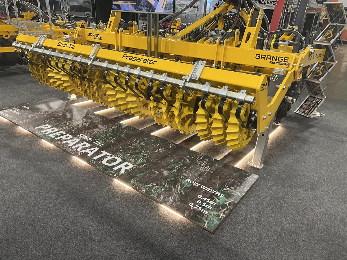 grange_mac's tweet photo. Our Sales Manager Oliver Beekes talking to @FarmingShow on @LincsFM at @lammashow about the Strip-Till Preparator -11 minutes in and you can hear all about the unique features that the machine has to offer #striptill #preparator #newmachine #productaunch https://t.co/ST1WYCVlRq