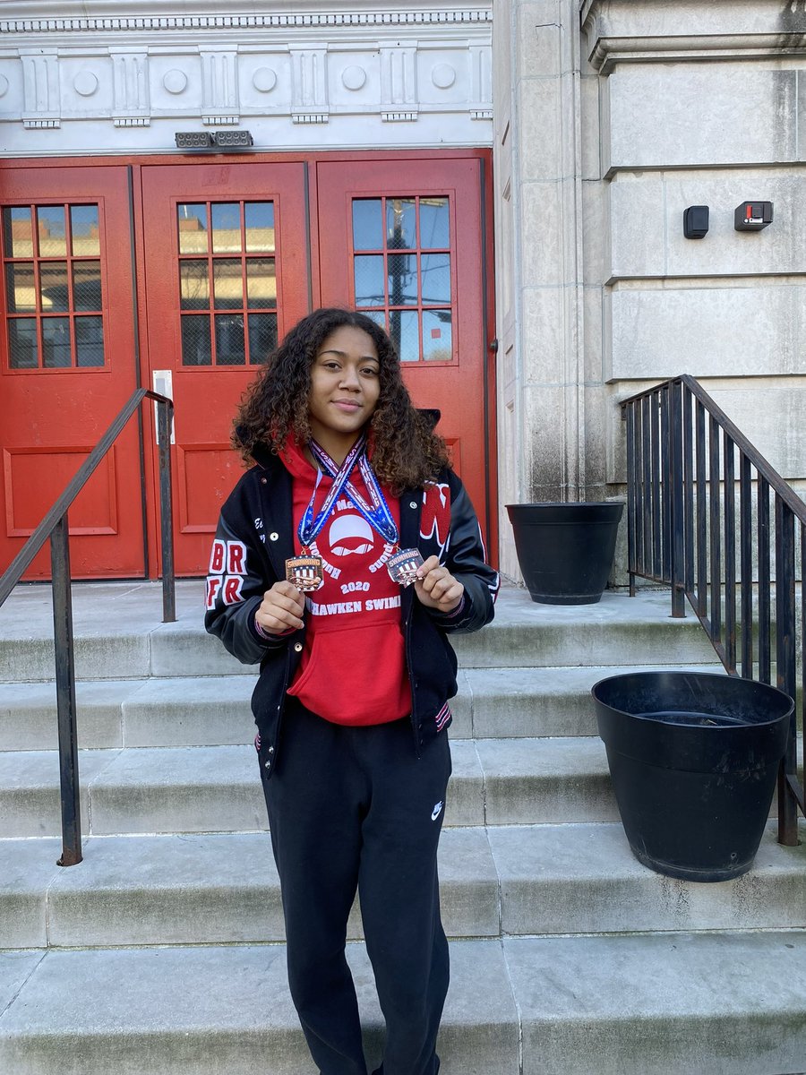 WeehawkenSwim's tweet photo. Captain Ebony! Hit her goal in 100 breaststroke with a time of 1:26.78 and placing 4th overall. Taking home not 1, but 2 medals for Weehawken High School #WeeSwim #200IM #100breaststroke https://t.co/9dvGUX19xZ