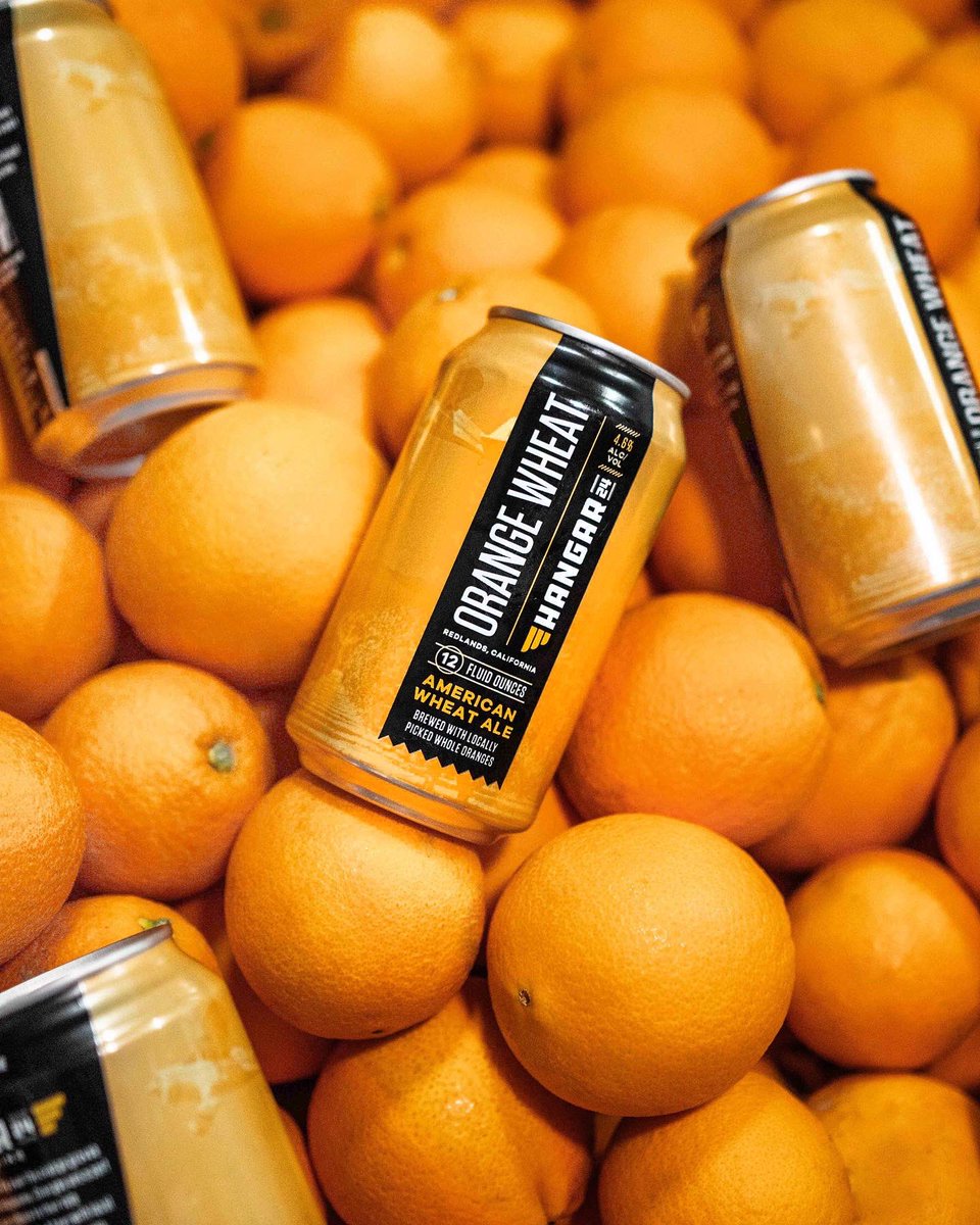 Hangar24Brewing's tweet photo. Real oranges. Real people. Orange Wheat. 🍊🍻😋
⠀
#OrangeWheat
#AdventuresWeShare
#DrinkLocal https://t.co/QetiLaIPZS