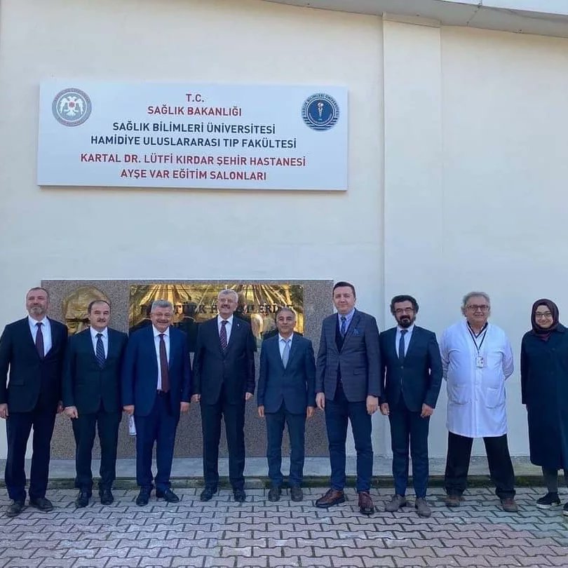 hamidiyeutf's tweet photo. Fakültemiz Kartal Dr. Lütfi Kırdar Suam "Ayşe Var Eğitim Salonlarının" bugün açılışı gerçekleşecekti. 
 
Katkı ve emek veren Rektörümüz Prof. Dr. Cevdet ERDÖL, Hastane Başhekimi Prof. Dr. Recep DEMİRHAN hocamız olmak katılım gösteren herkese şükranlarımızı sunarız. https://t.co/slp9EjHWib