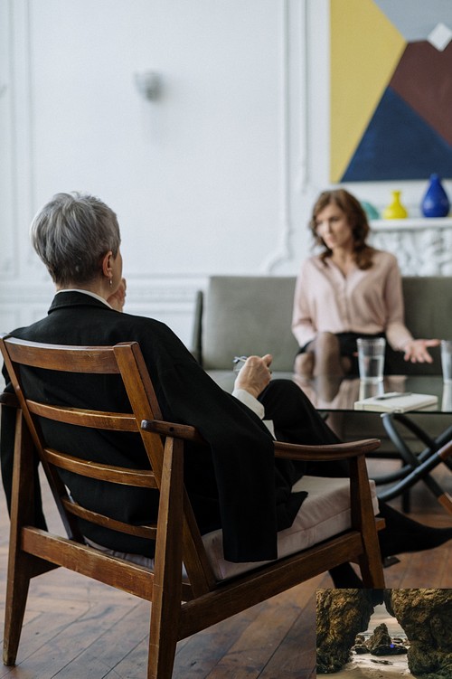 SeaGatePsych's tweet image. Why Some Therapists Don’t Accept Insurance | seagateps.com/why-some-thera…