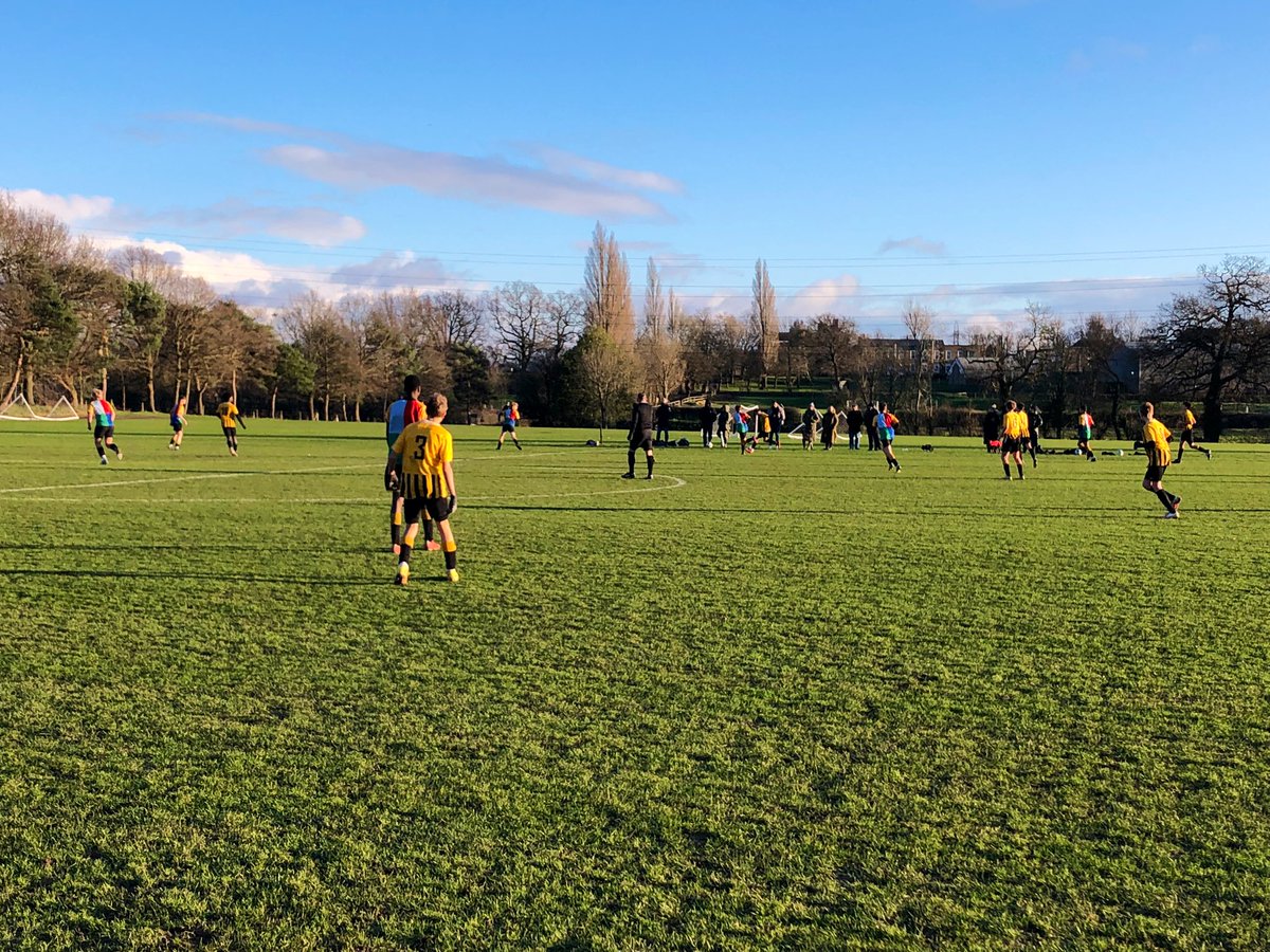 OratoryFootball's tweet image. A tough match against an exceptional @SchoolAldenham U15 XI. Many thanks for your hospitality &amp;amp; best of luck in @isfafootball SF’s 
🟡⚫️ #OratorySport