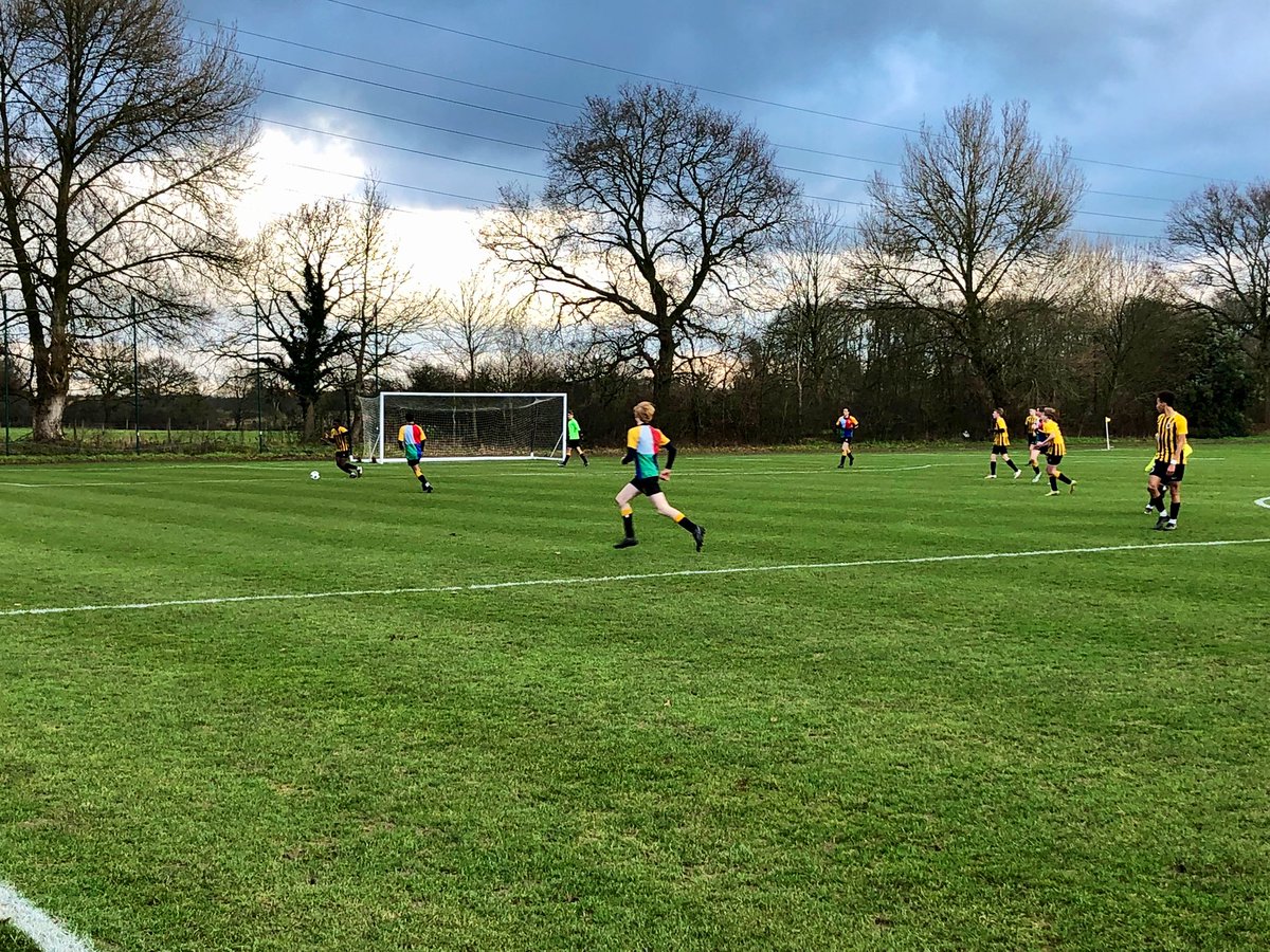 OratoryFootball's tweet image. A tough match against an exceptional @SchoolAldenham U15 XI. Many thanks for your hospitality &amp;amp; best of luck in @isfafootball SF’s 
🟡⚫️ #OratorySport