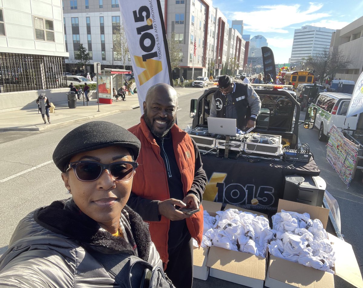 MrAWarren's tweet photo. I got a chance to participate in my first #MLKDayParade here in Jacksonville. iHeart Jacksonville had presence for @933thebeatjamz and @v1015. My wife @MrzReshina joined me as we passed out shirts from our partner the Law Office of Ron Sholes. https://t.co/2cxFzTn30V