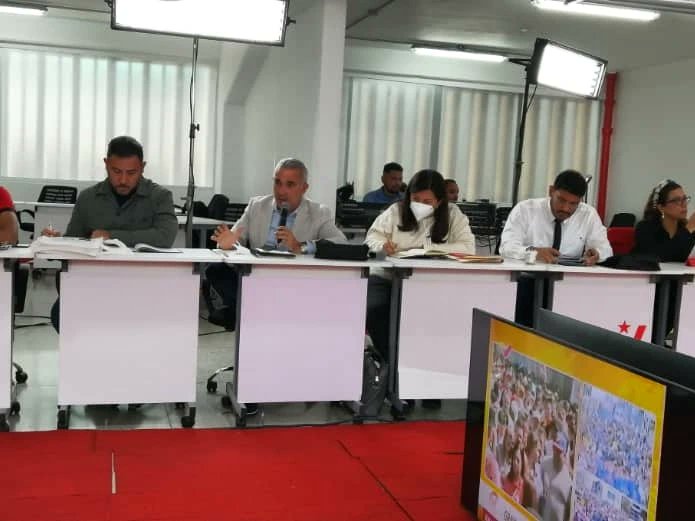 Freddy Bernal tweet media