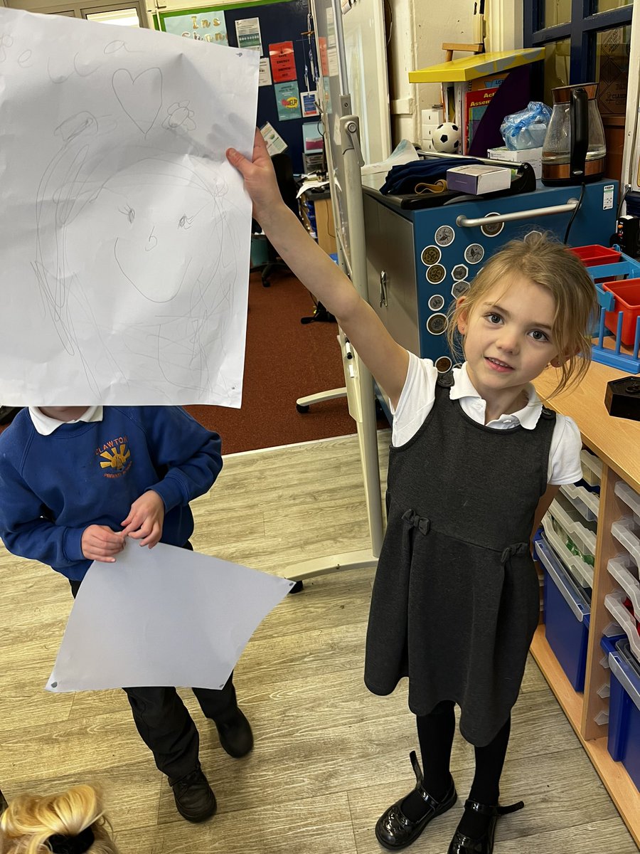 ClawtonSchool's tweet image. Squirrel class have been learning about the #inspiringchangemaker Frida Kahlo. The class were in awe of Frida’s art style and the fact that she had to create it while laying down due to her injuries. We investigated this technique and produced some incredible pieces! 🎨