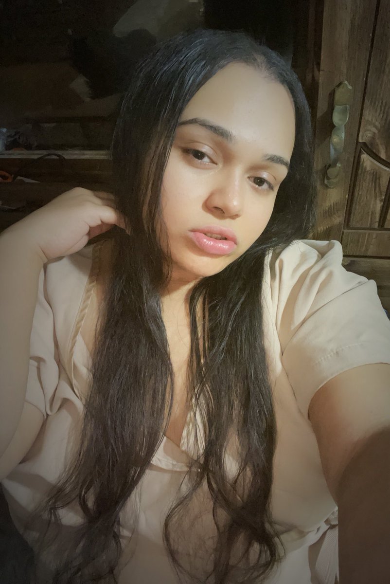 ThatsAndrea92's tweet photo. You will play my game today
So say what you wanna say ❤️
#Selfie #selca #effyourbeautystandards #plussize #curvy #judgelesslovemore #MakeupFree #confident #confidentwoman #confidence #bodypositive #bodypositivity #loveyourself #confidenceissexy https://t.co/FhkLbQ6bu8