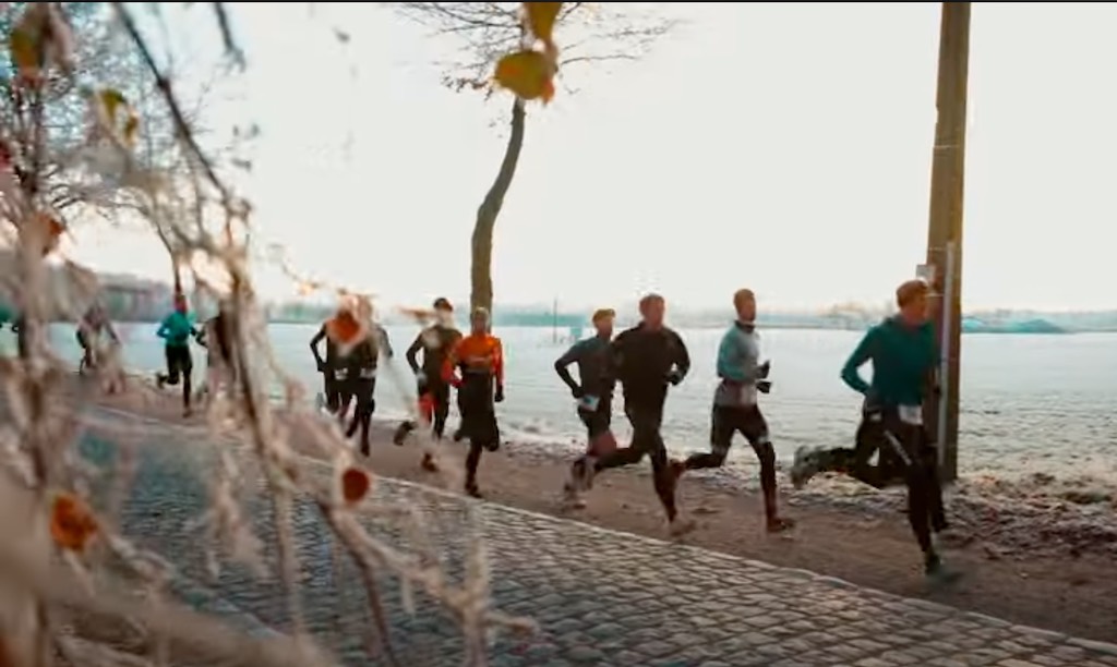 Bijna een maand na de verbluffende tiende overwinning van Seppe Odeyn in de mythische Hel van Kasterlee is er nu de spectaculaire after movie van deze 20ste Hel van Kasterlee...

3athlon.be/2023/01/16/sep…