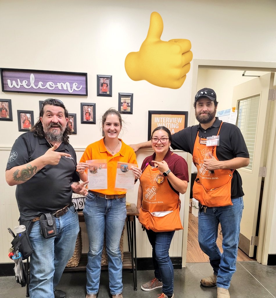 StephVasquezSA's tweet photo. #AssociateHighlight goes out to MEAS Shelby (former D28 associate) for doing an excellent job in packdown, customer service & special projects! Shelby made the transition over to MET and is doing great! #BeingGreatAt6588 @THD_MikeMinuto @SMaurice2 @KaliTerryTHD @calebconnellTHD https://t.co/lCSheqEdrC