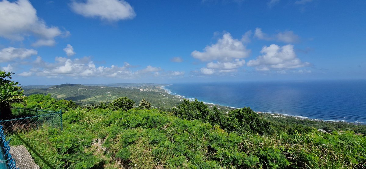 jmebrt's tweet photo. It's stupid how beautiful #barbados is. I think I need to live here. https://t.co/4uaZjg5fkg
