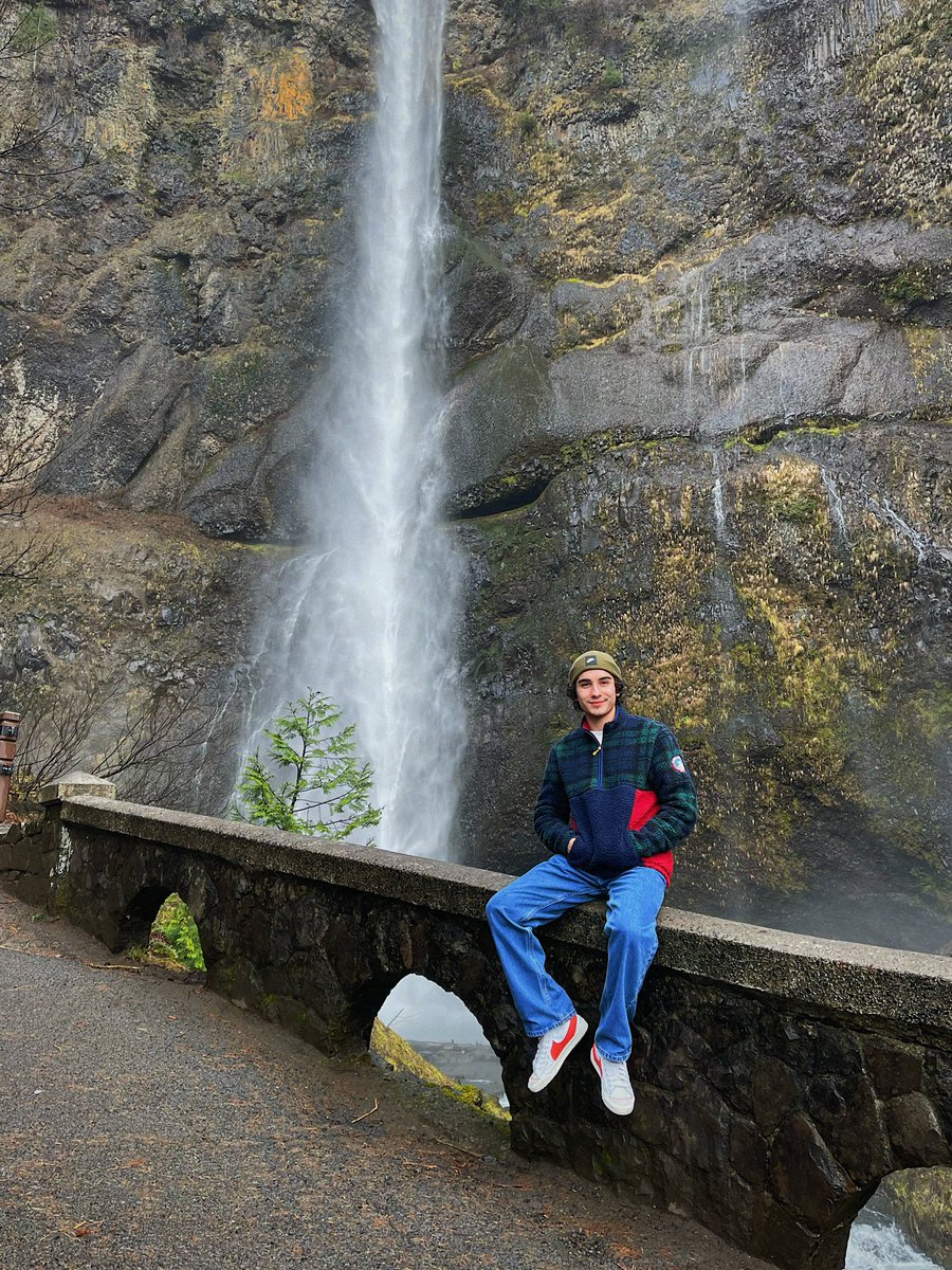 MarioReynna's tweet photo. Oregon ⛰️ https://t.co/OTC8huWF5F