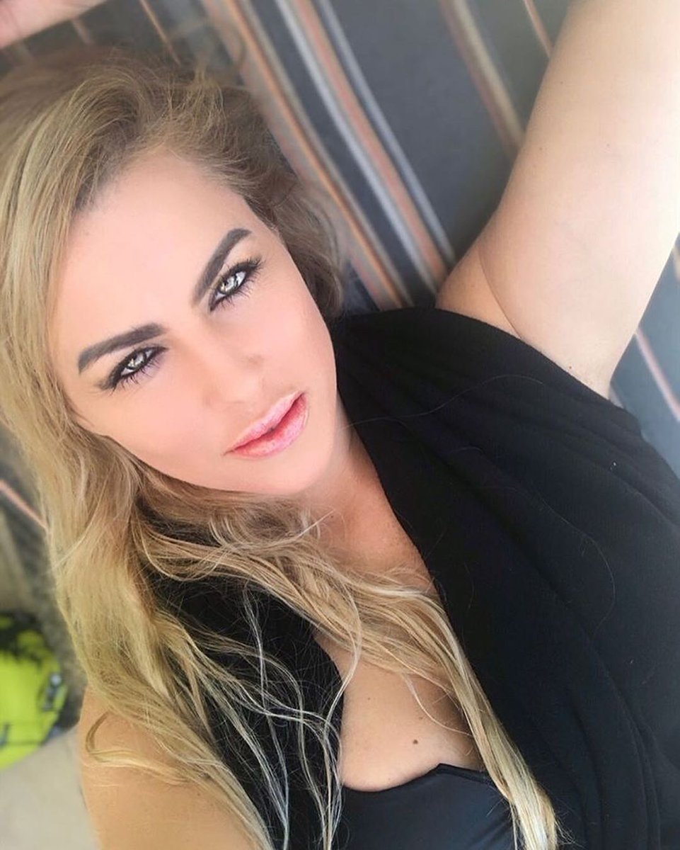 jourmodels's tweet photo. RT if you like 💙 Model: maraya_rose37 https://t.co/fcBUqsxYGf