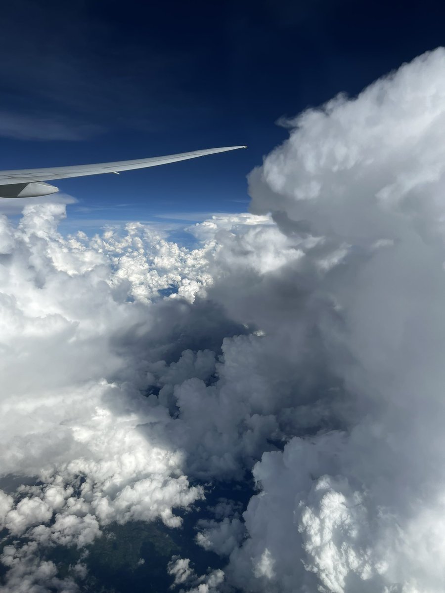 ndazoli's tweet image. The beauty of sky lounge ✈️ 
#inthesky