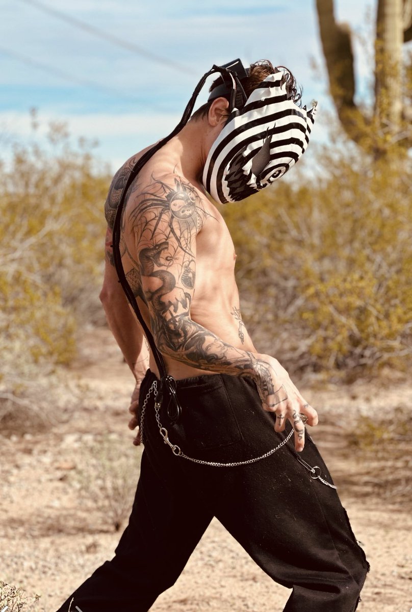 Ghastly's tweet image. 