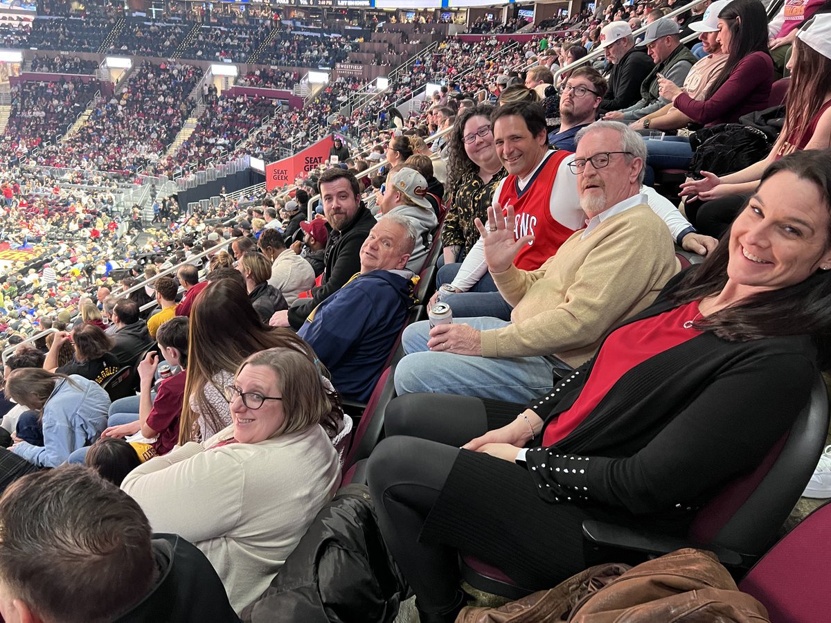 Tara_E_Quinn's tweet photo. Having fun in Cleveland @RocketMortgage Field House! @ORKnowledge team and friends @marxsterbcow and Chuck Cain are #lettingthemknow https://t.co/Ljle3d5e4j