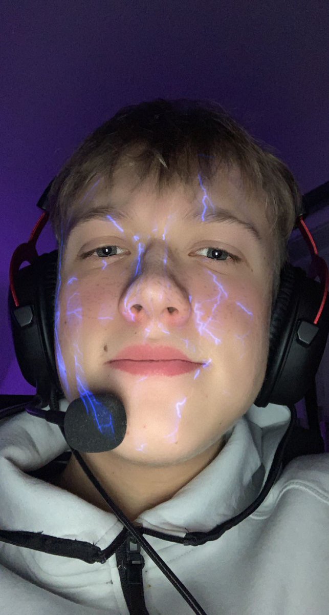 rezon ay tweet media