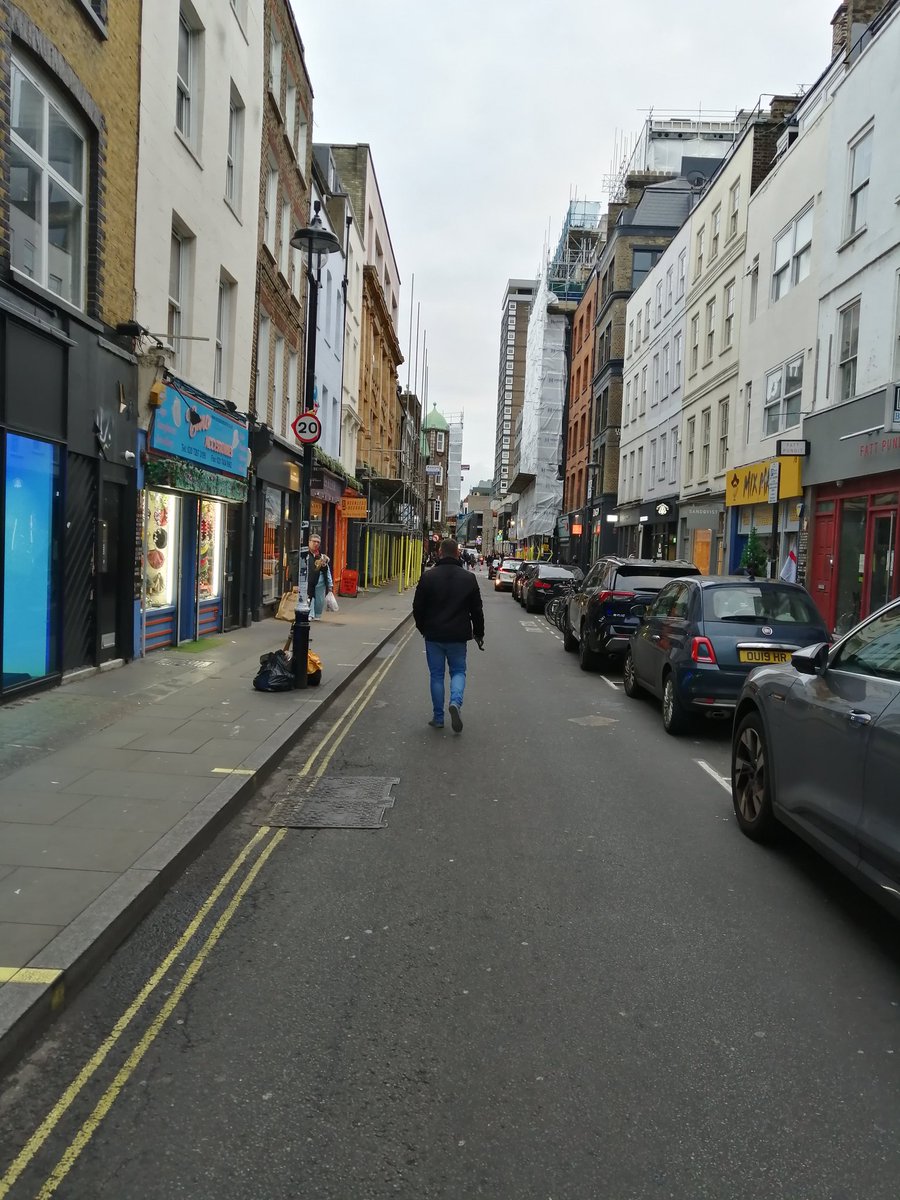 Bish791's tweet photo. @Britpopmemories Just after visiting abbey road ��� https://t.co/Gc8GAUMd39