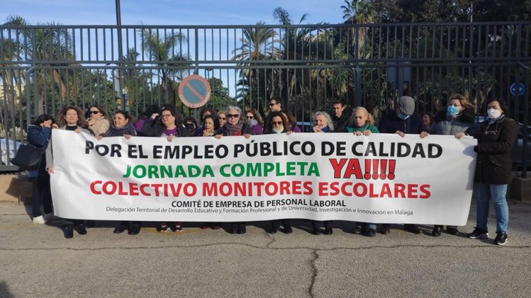 BarcalaEva's tweet image. MonitoresEnLucha #MonitorasEnLucha esta mañana ante la Delegación Territorial de Desarrollo Educativo de #Málaga