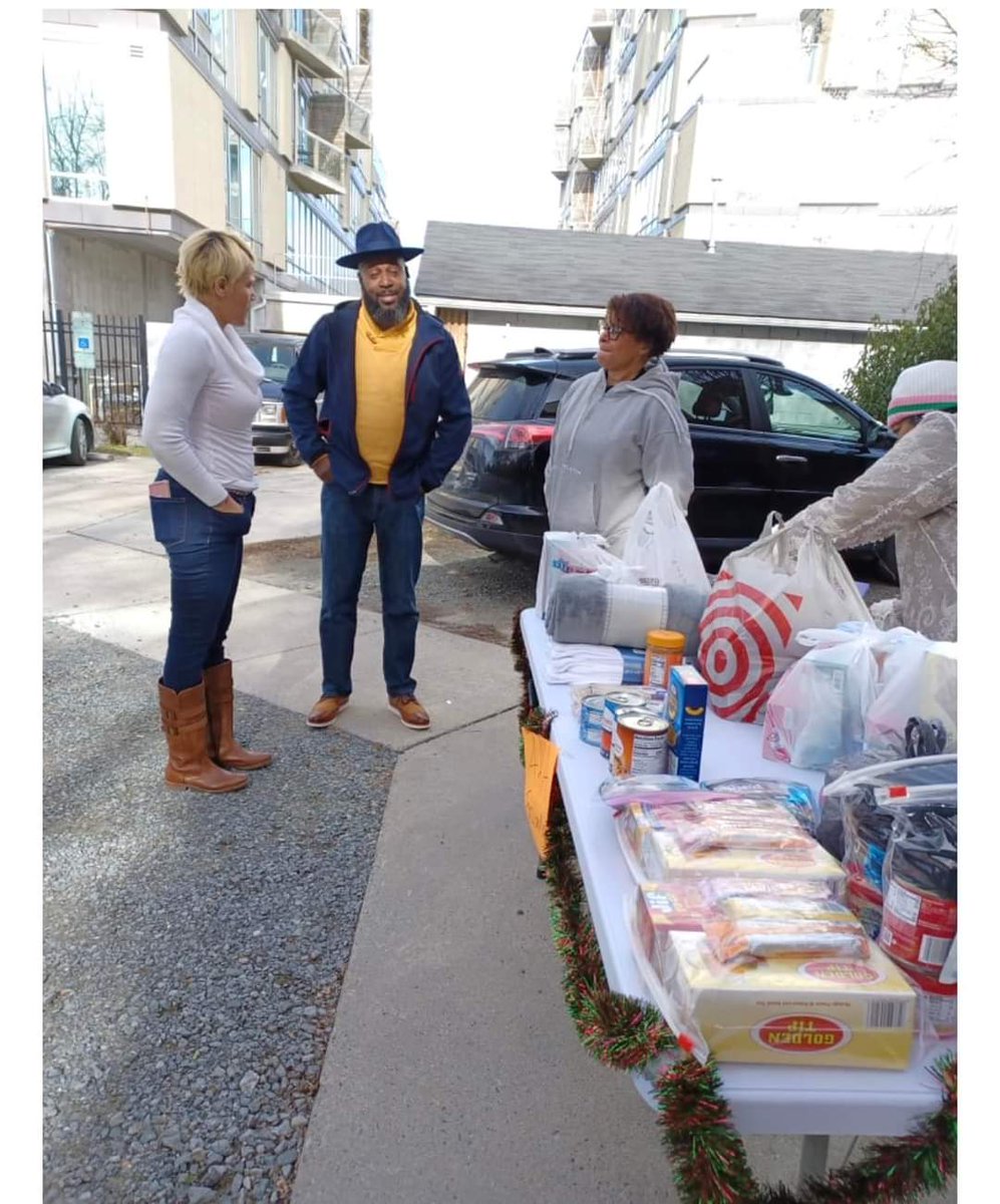chapelhillaka's tweet photo. On this MLK Day of Service, Mu Omicron Omega and Psi Gamma Omega Chapters partnered for a Food and Warmth Drive in Chapel Hill NC and Hillsborough NC. Items collected will benefit the Interfaith Council and Orange Congregations in Mission! #MARConnects #MuOmicronOmega https://t.co/C3Pr3kKau4