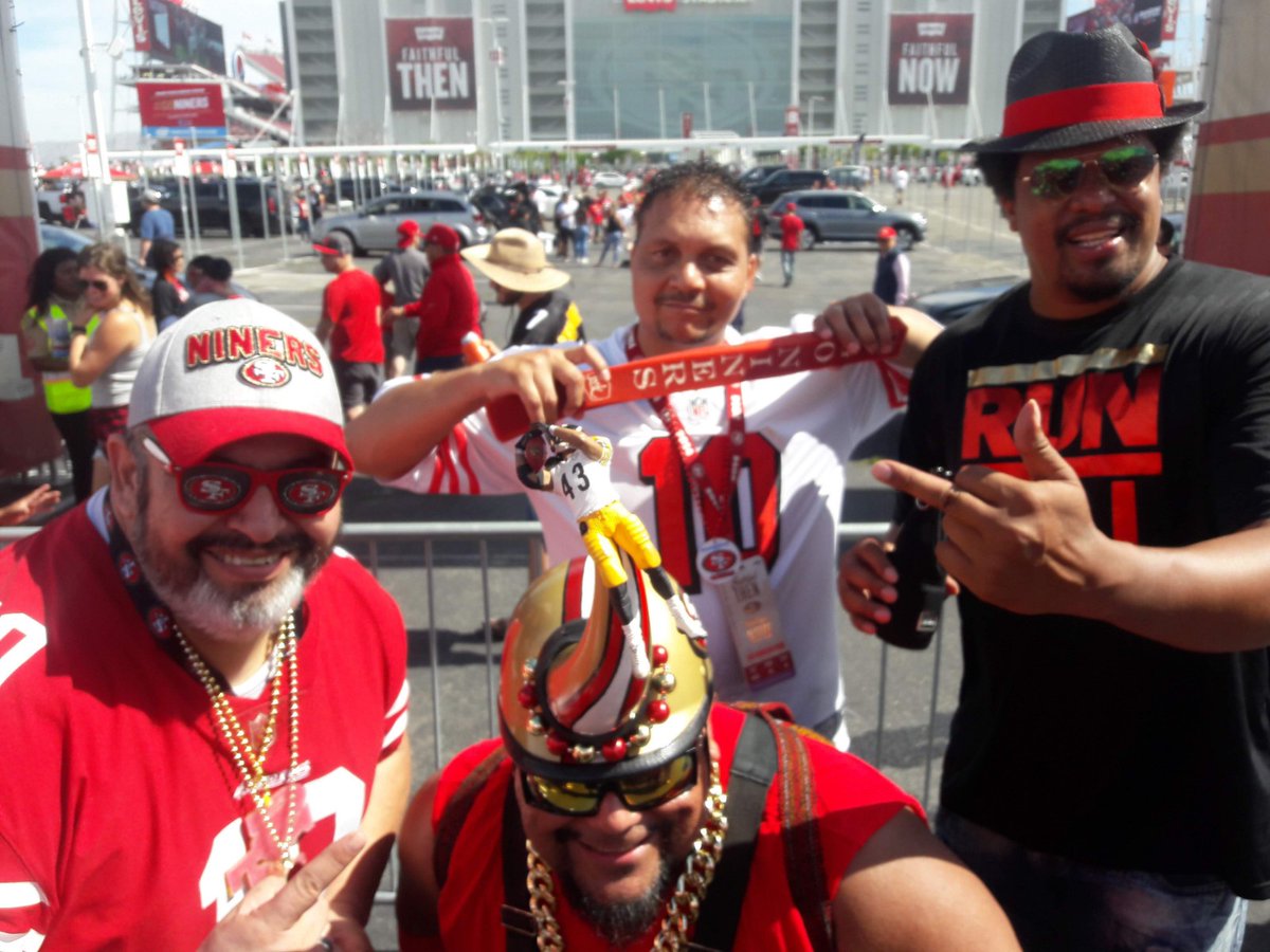 CODESOFWAR's tweet photo. Great Memories with 49er Family and Friends. https://t.co/OrmccYVoV1