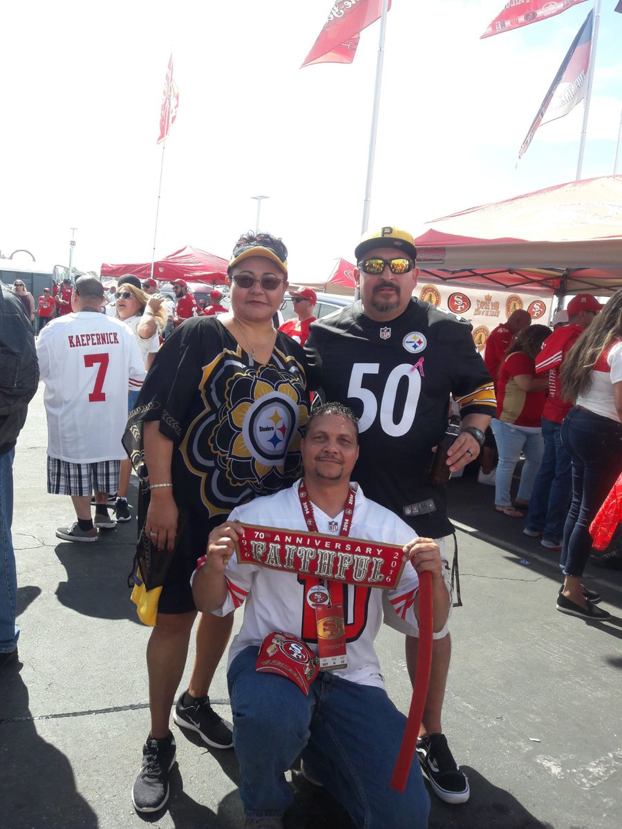 CODESOFWAR's tweet photo. Great Memories with 49er Family and Friends. https://t.co/OrmccYVoV1