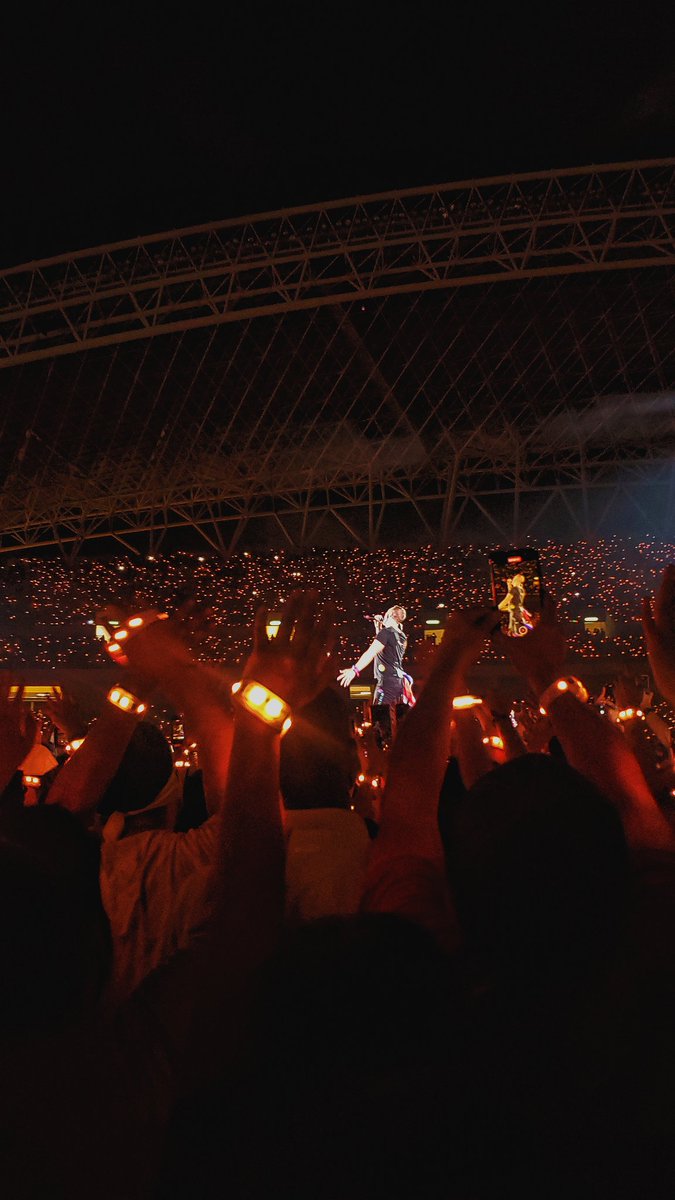 Americogb_'s tweet photo. Porque puedo decir que cumpli un sueño #Coldplay25 https://t.co/GOLp8auKtG