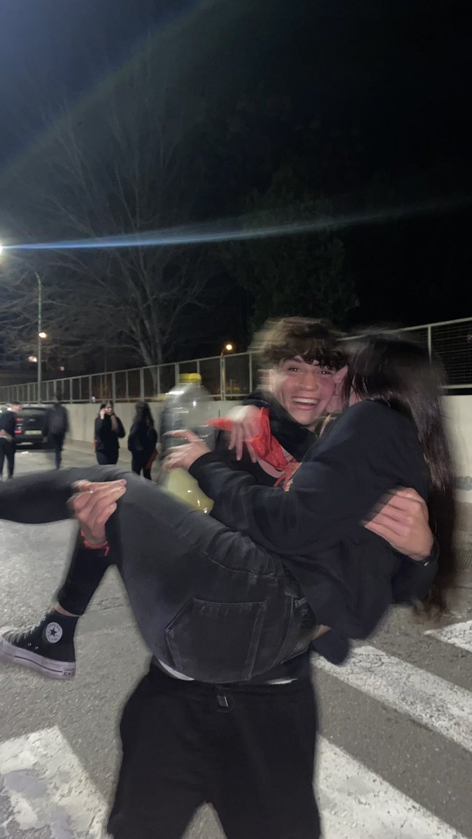 oliivetaa's tweet photo. I així acaba es meu dia preferit del’any❤️‍🩹👹 https://t.co/pheWBRlx9K