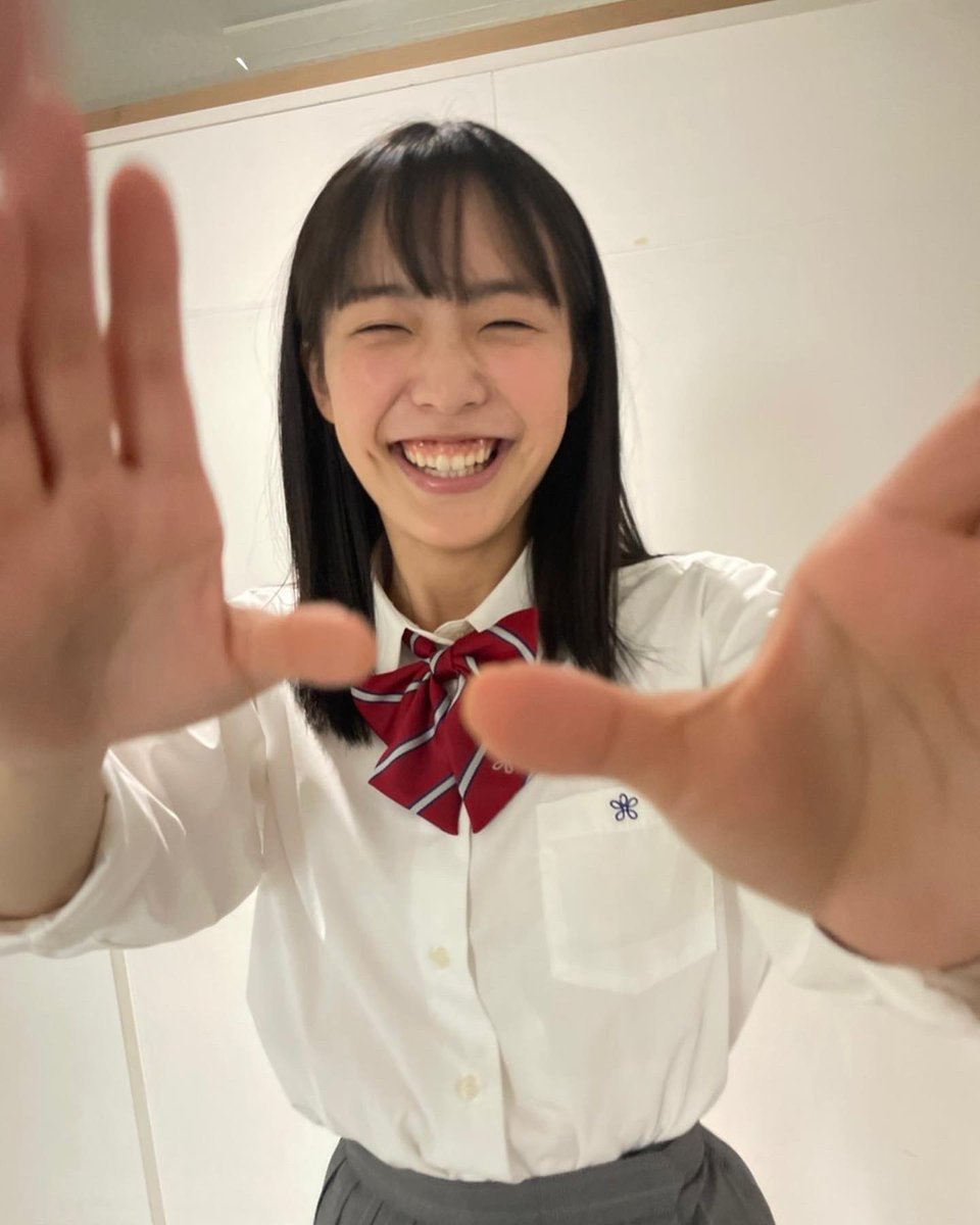 renkomai_1202's tweet photo. #フューチャーフューチャー 今夜、いよいよ最終回です！
100年後の未来は一体どうなってしまうのか…是非是非ご覧ください🤖
放送後は配信でもご覧頂けます⭐️

そして、撮影に参加してくださった生徒さんから素敵な色紙を頂きました。嬉しかったな〜🥹 https://t.co/wmESxNP1y9