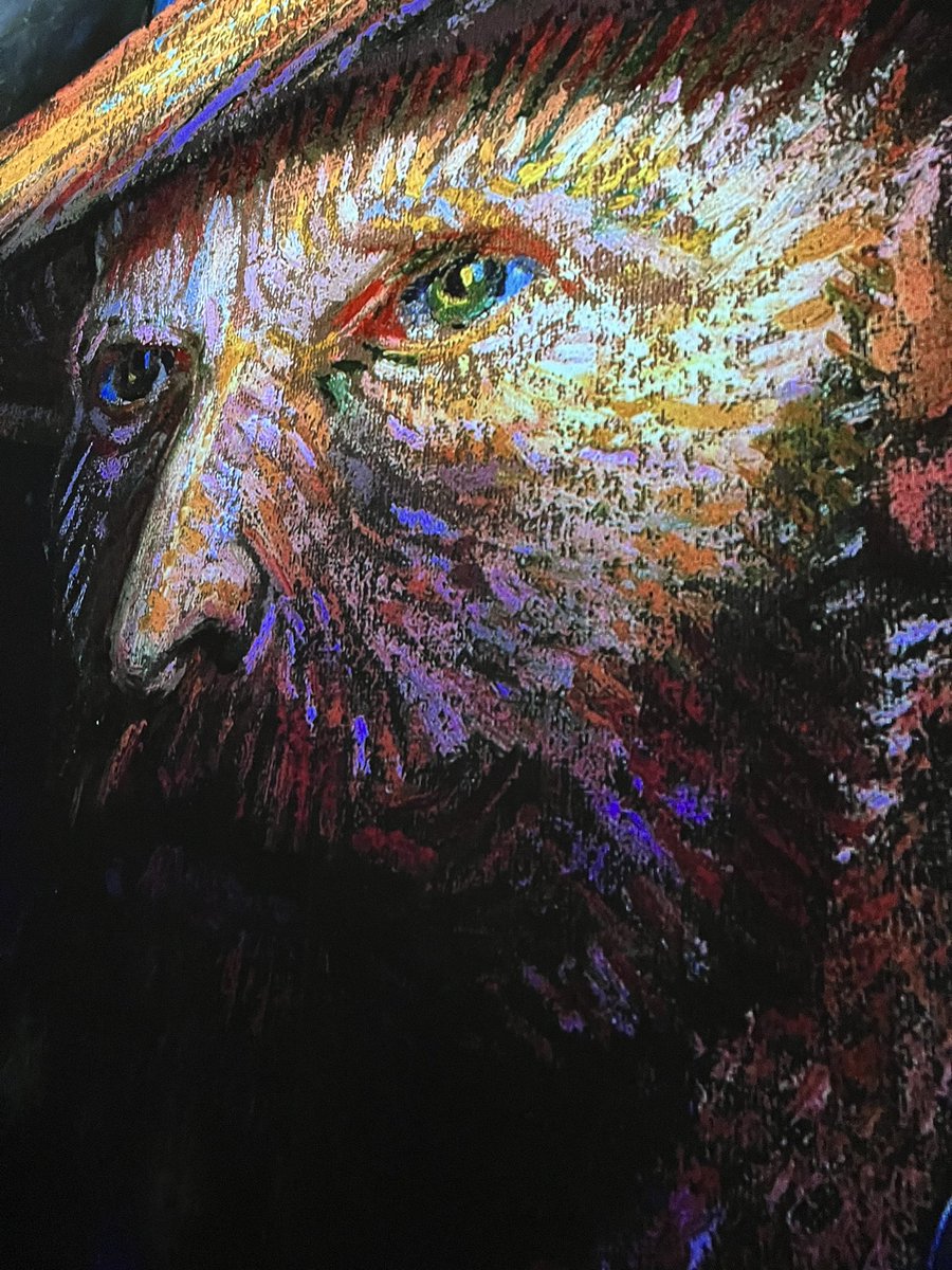 desert37's tweet photo. Immersive Van Gogh Exhibit Phoenix @GoghPhoenix #VanGoghPhoenix #LighthouseImmersive https://t.co/3KrESSbtlv