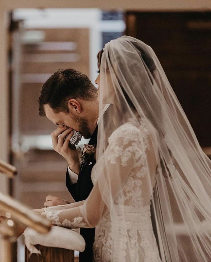 AdriRolher's tweet photo. “Puede que ya creas que es presuntuoso pensar que Dios tiene un esposo para ti, pero también es presuntuoso creer que no lo tiene. Tu conocimiento es limitado. No sabes lo que Dios ha planeado para el futuro”. 

—Katie Laitkep. https://t.co/ZTOVz3H5CW