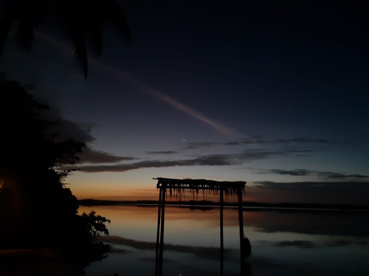 ervingleo's tweet photo. @tweetsforyoul Un amanecer en Laguna milagros, QRoo. https://t.co/88tO6DHUts