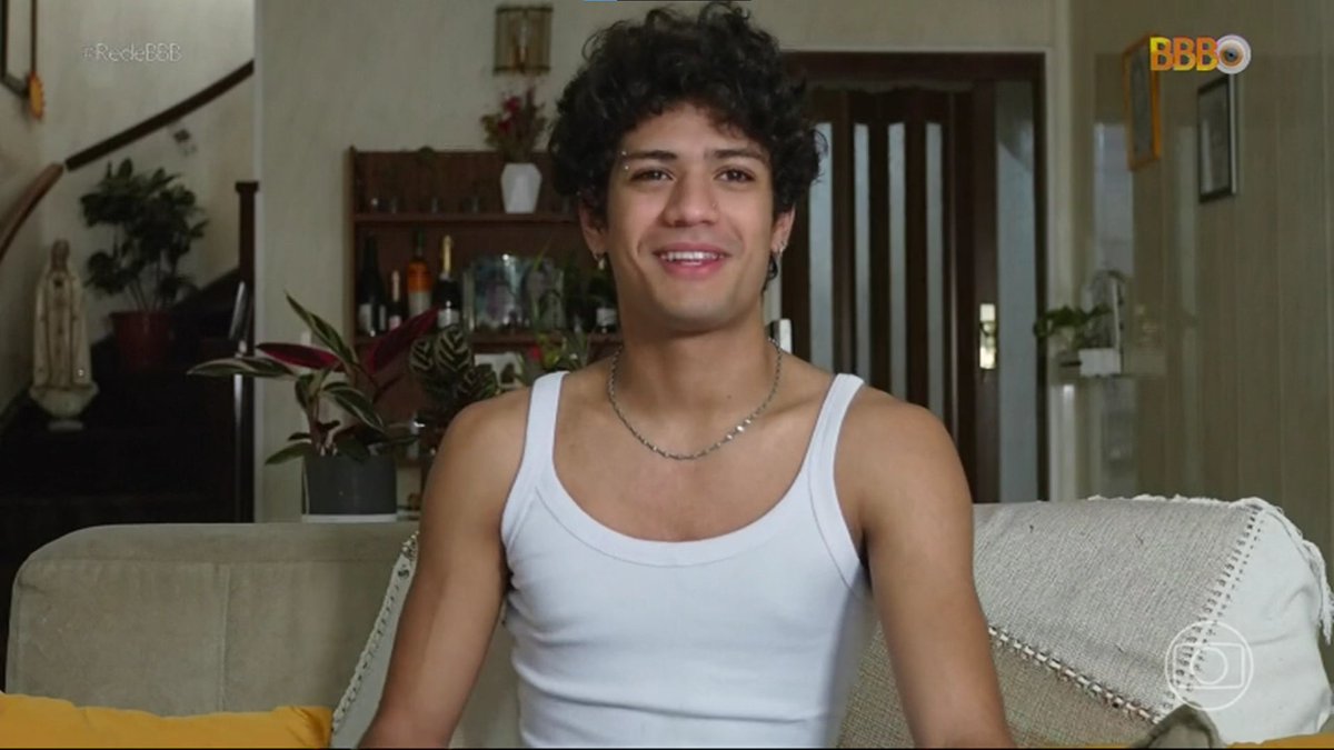 poptime's tweet photo. Gabriel: "Meninos estou disponível, meninas também" #BBB23 https://t.co/WwIUrFr5Ff
