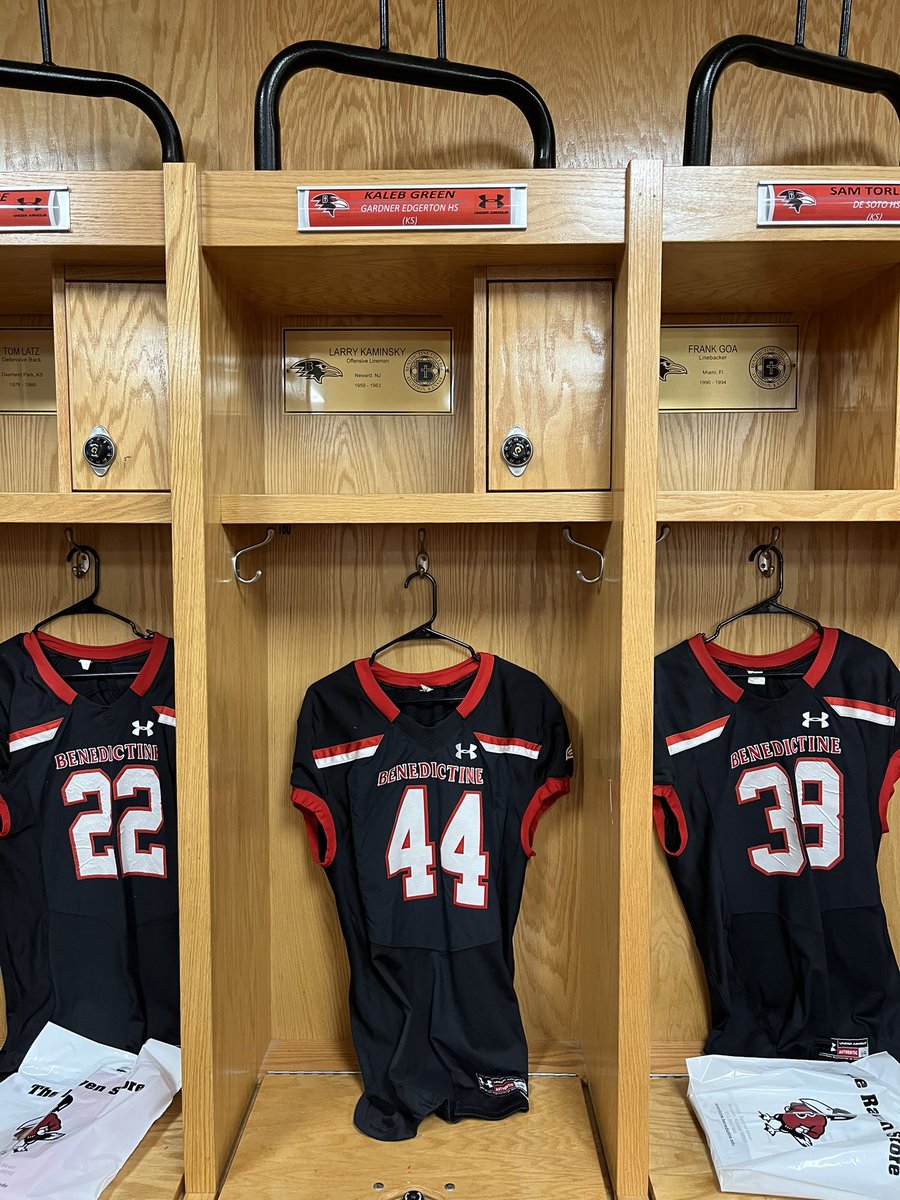 kalebgreen58's tweet photo. Had a really great time today!  @RavenFootballBC . Thank you having me @JoelOsborn_BC @CoachKoch_BC first class people! 🏈🏈 https://t.co/RGMImsoMdb