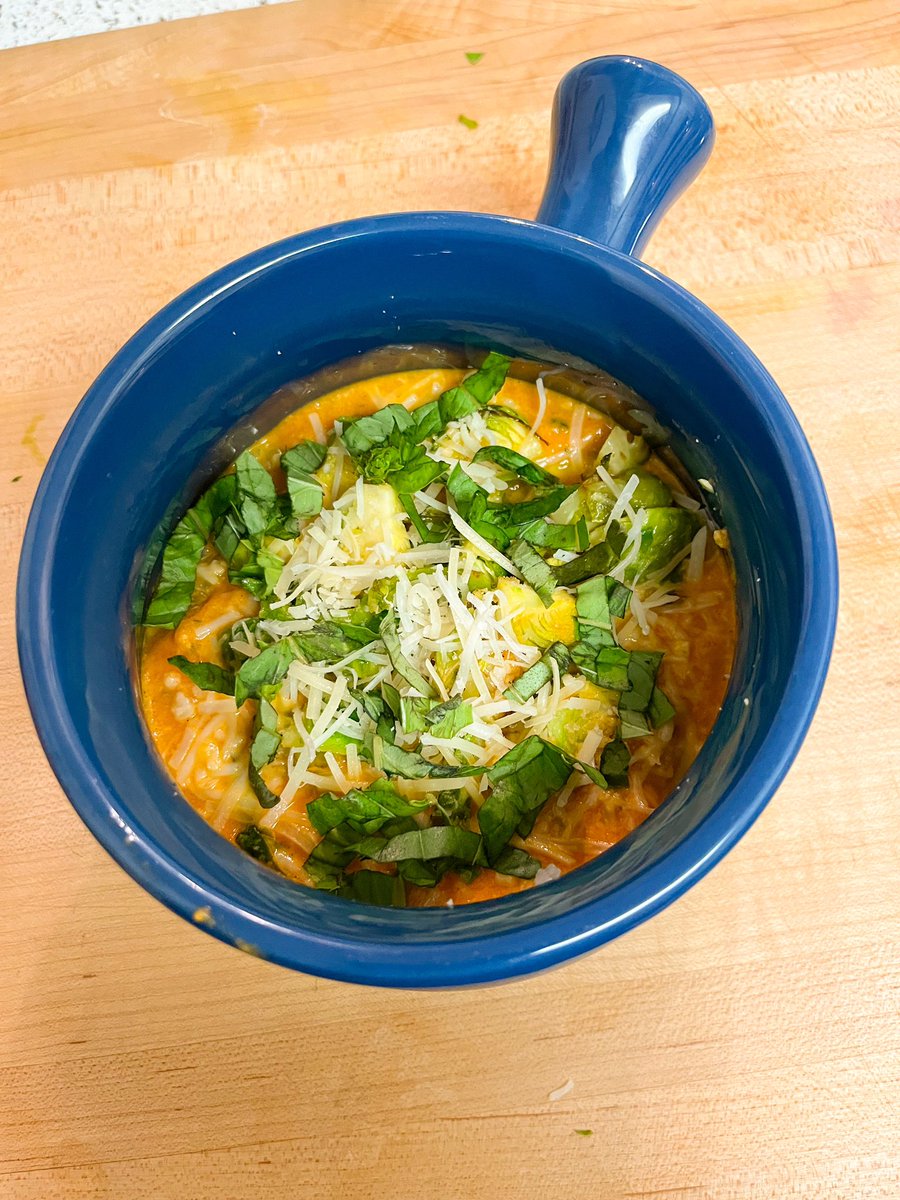MarvaDiazStrat's tweet photo. It’s a tomato soup with roasted Brussel sprouts kind of day. #purple carrot #vegan #homemade #homechef #rainyweather #toodamncold https://t.co/40TuY3EhpG