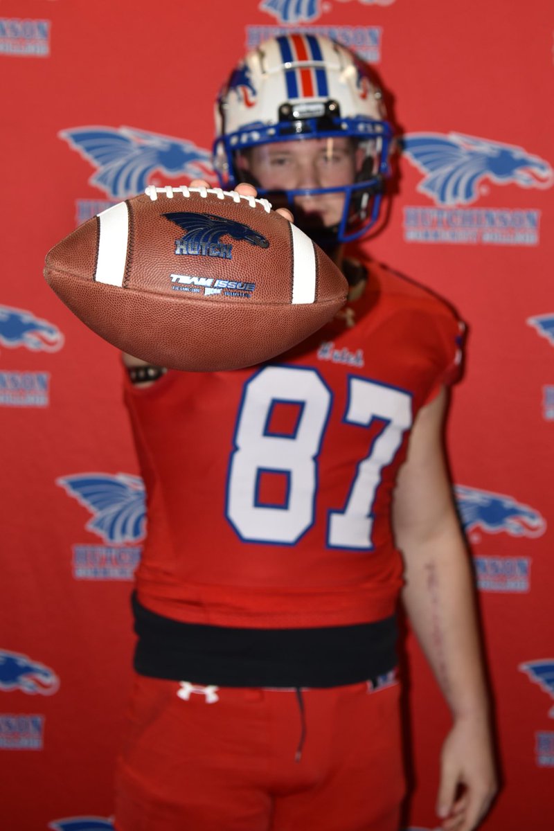 HanksLukas's tweet photo. 110% committed‼️  🔵🐉@BallcoachKrause @CoachDrewDallas https://t.co/i4bkXkOL1f