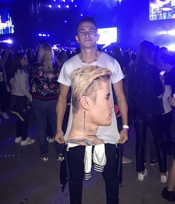 kenjikishimxto's tweet photo. se o fred desimpedidos é belieber então a minha torcida ele tem 🤙🤙🤙🤙  #Bbb23 https://t.co/Uo5ri4Q84n