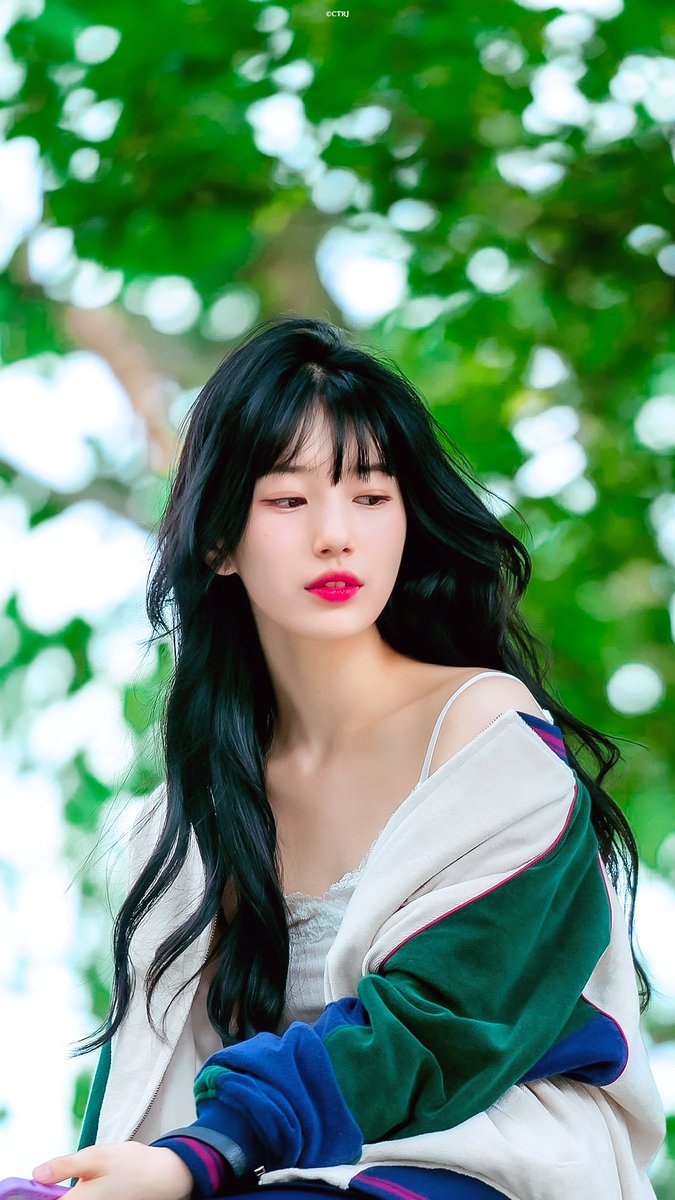 ctrj_gif's tweet photo. #수지 #SUZY #LeeDoona https://t.co/ianLNGxVB5