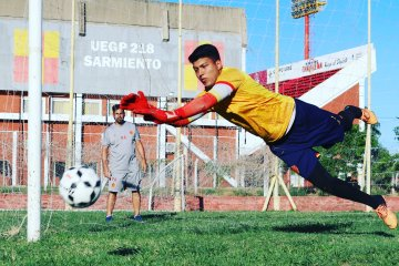 FederalSomos's tweet image. POSTALES | #CASR🔴🟡 | #Pretemporada🏃‍♂️
-En esta tarde de hoy, nuevamente el #Deca, continuó los entrenamientos de pretemporada de cara al #TorneoFederalA2023🏆⚽️ y también pensado en su cotejo vs #SanLorenzo por #CopaArgentina🇦🇷⚽️. Acá les dejo algunas imágenes del día de hoy 📸.