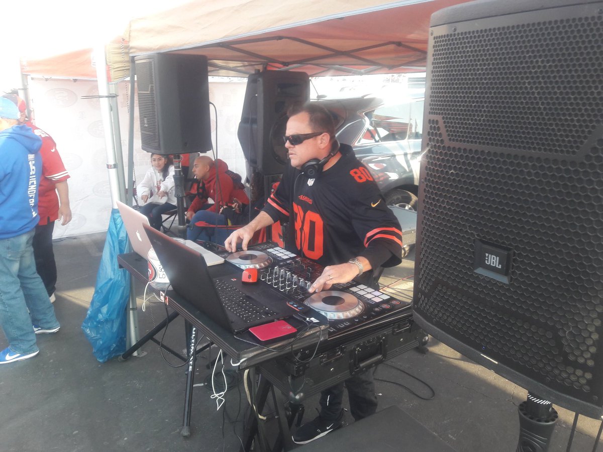 CODESOFWAR's tweet photo. 49ers Fan For Life! https://t.co/3tJZQvRlux