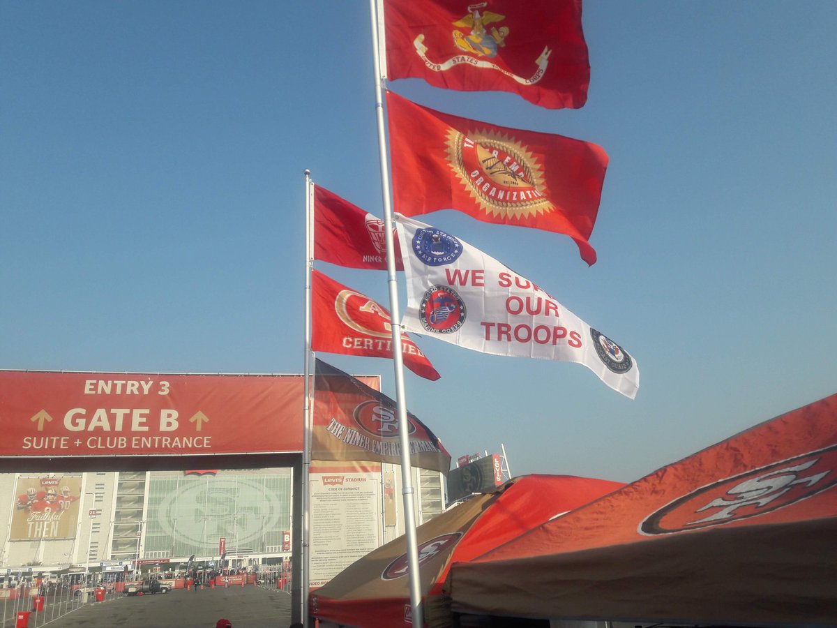 CODESOFWAR's tweet photo. 49ers Fan For Life! https://t.co/3tJZQvRlux