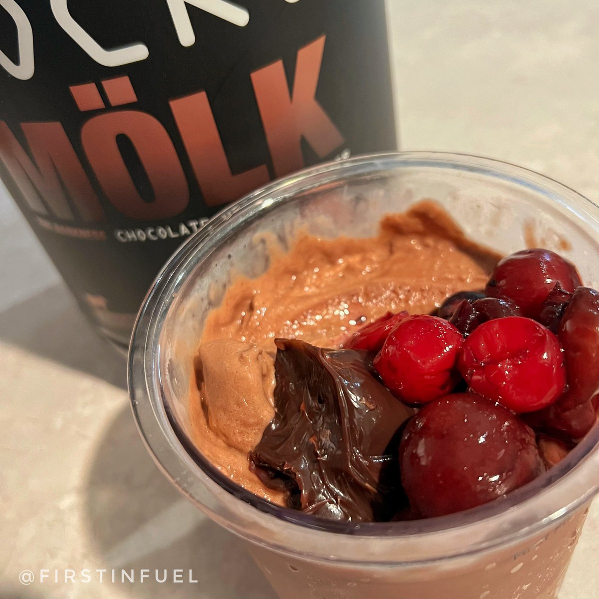 jonathanmntgmry's tweet photo. Don’t let the face fool ya…

There’s absolutely nothing to be upset about when you get to end your day dialed in on plan with @jockofuel Mölk chocolate cherry protein ice cream! 💪🙌🤙

@echelonfront 
@jockofuel
#DEFReset Day 16 #dotheworkwintheprize #iamfirstin
#fuel https://t.co/Hngifwz8ch