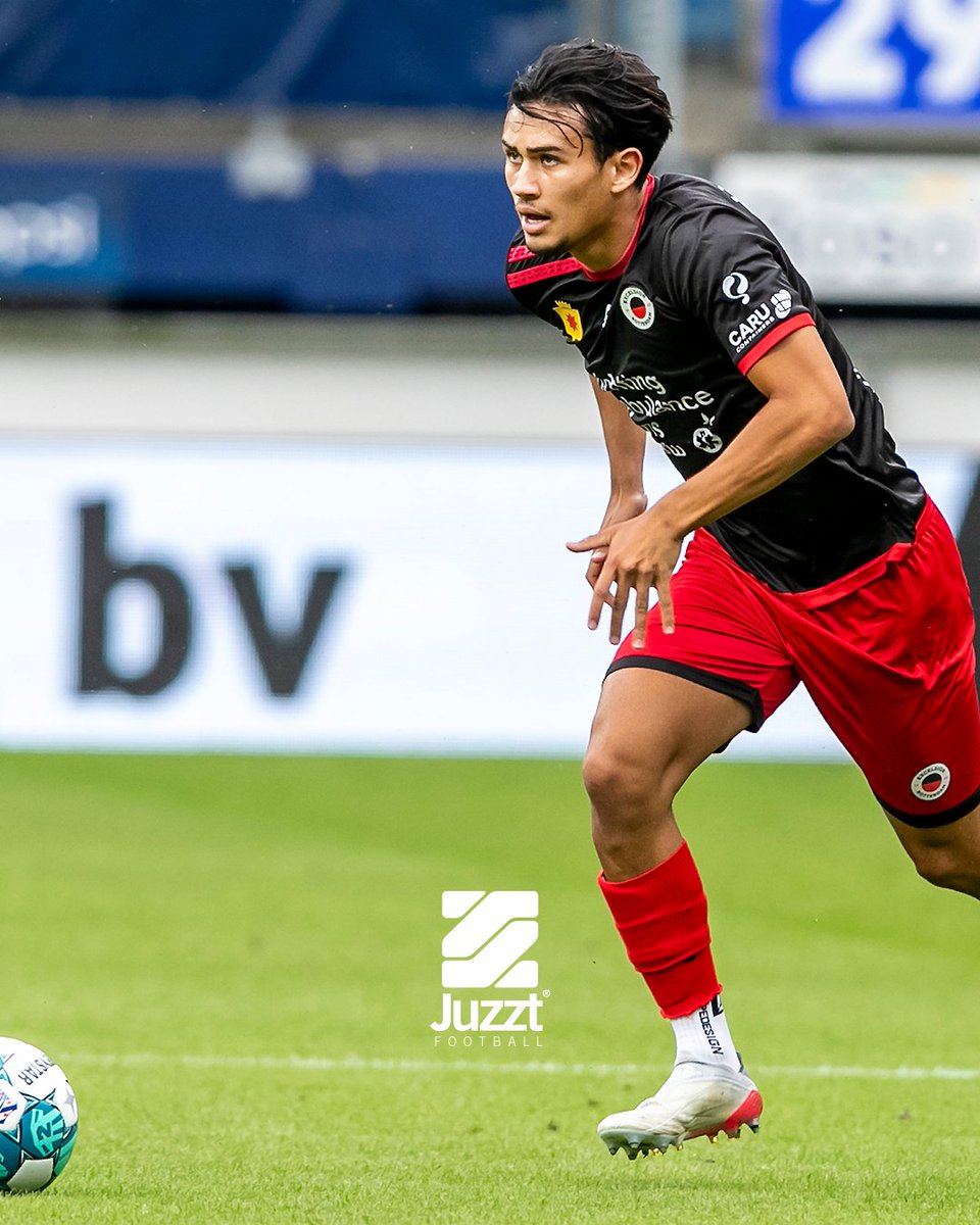 Bij <a href="/excelsiorrdam/">Excelsior Rotterdam</a> vallen de zelf opgeleide talenten de laatste jaren als rijpe appels uit de boom. Zes spelers van de huidige selectie brachten hun jeugd grotendeels door op Woudestein. Waaronder Nathan Tjoe-A-On 👏🏼 Deze maand te zien in <a href="/elfvoetbal/">ELF Voetbal ⚽️</a> ⚽️

#JUZZTfootball