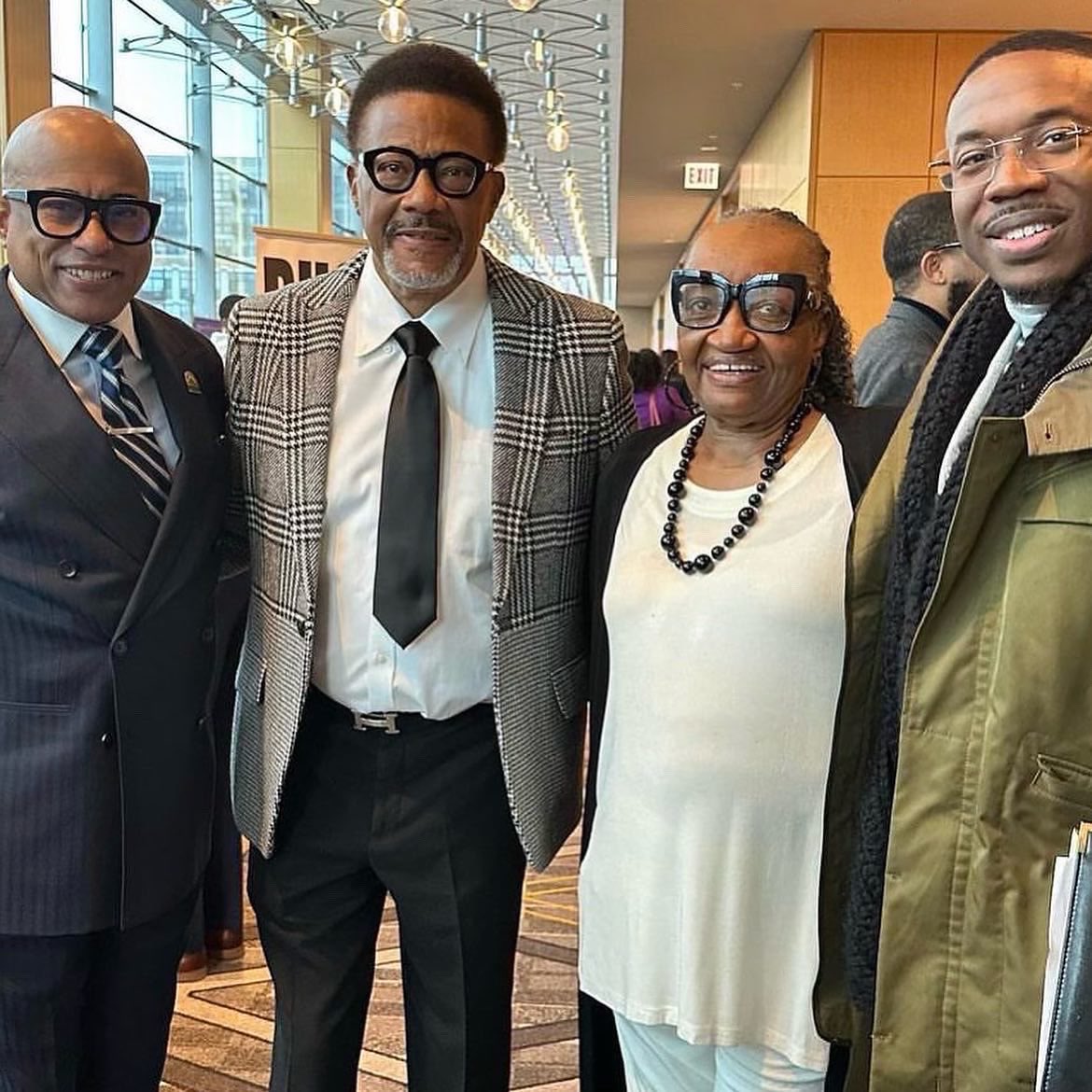 bishopgrant2's tweet photo. Keeping the dream alive! @RevJJackson & @RPCoalition hosted our 33rd Annual PUSH For Excellence Dr. Martin Luther King Scholarship Breakfast. Thank you Dr. King for blazing a trail and showing us how to fight for justice.#PUSHForExcellence #DrKing #MLK https://t.co/sJy4WschHm