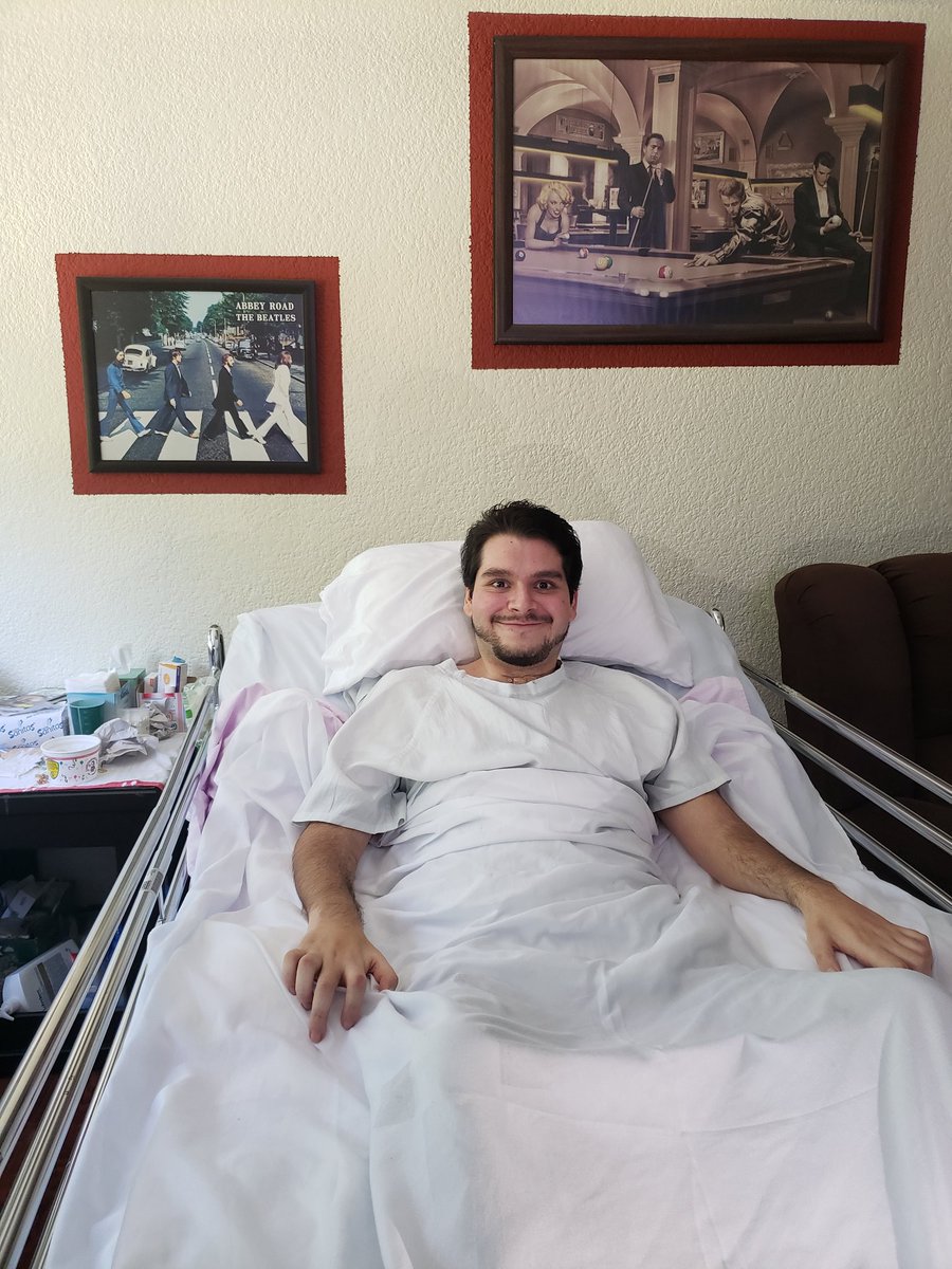 atomicjorge's tweet photo. Pandilla no saben que feliz estoy, hoy me quitaron la traqueotomía es un agujero metálico en mi tráquea para respirar pero ya no, ya respiro 100% normal, es un paso enorme en mi recuperación ahora solo debo enfocarme en mi rehabilitación ¡A DARLE ÁTOMOS!. https://t.co/QYnvqzXaMl