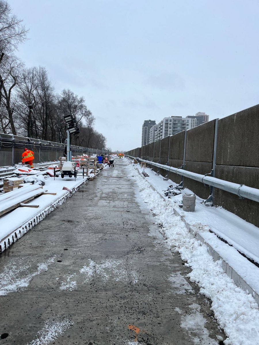 TrewickAndy's tweet photo. The end of a busy trip to Toronto visited our #davenport project. The site is preparing for their major train switch next month. Had some great conversations and meetings with the new Canadian Construction Safety council this week. And also saw our new Toronto office! https://t.co/te8R1bUWDc