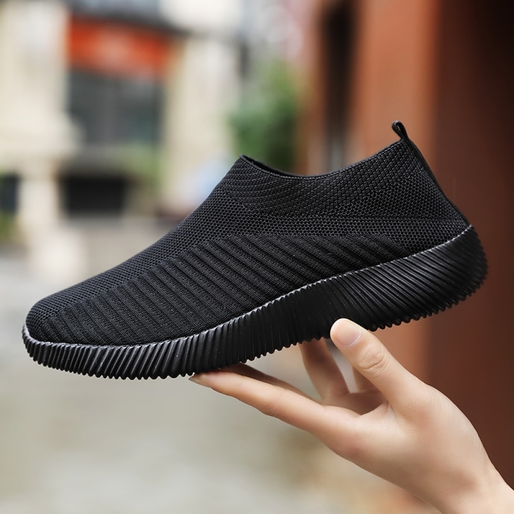 activelife2go's tweet photo. Women's Sports Running Shoes #bushcraft #roadtrip https://t.co/7N1pwDzwlG https://t.co/4fy2GUoOci